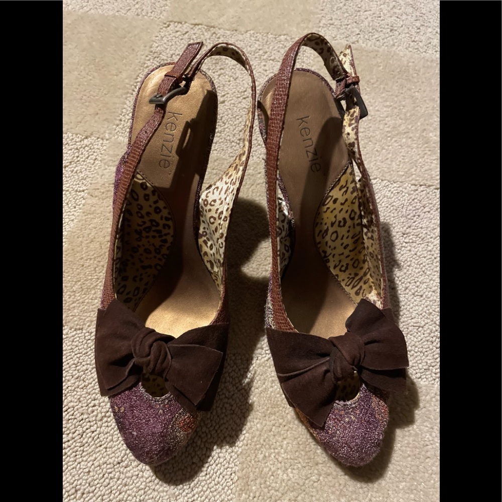 Kenzie shoes with a bow